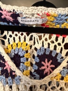 Staccato Cream Crochet TopNavy, Yellow, Light Blue and Pink Accents large nwot